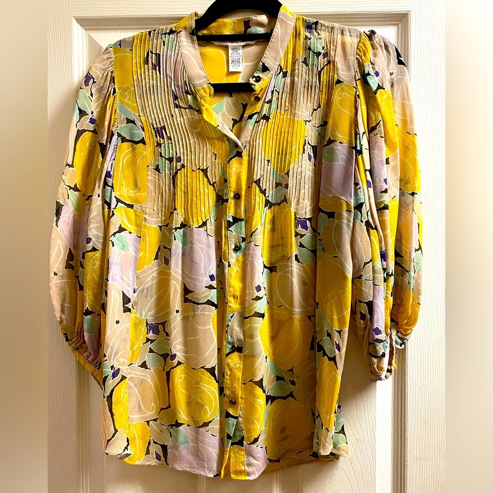 Diane Von Furstenberg Silk Floral Print Blouse Size 4